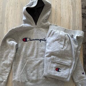 Champion Boys’ Pullover Hoodie & Cargo Jogger Pants - Outfit - Medium 10-12 GUC